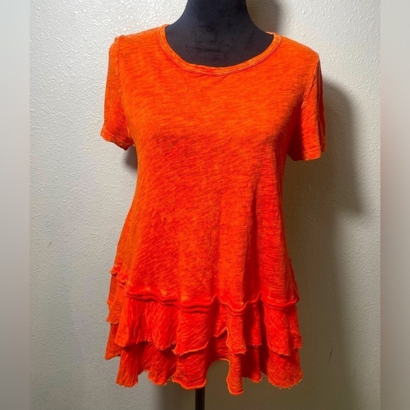 Altar'd State Tops - Altar’d State Orange Tiered Ruffle Top- size L